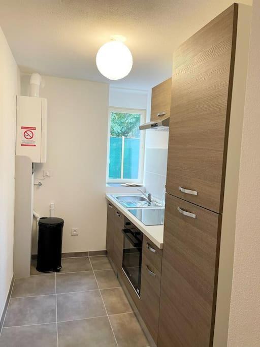 Rm-0 - Appartement F2 Au Rdc A Mulhouse Pour 1-2 Pers Exteriör bild